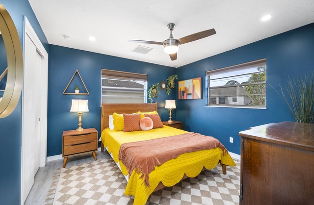 Home away from home! Sebastian FLnnMinutes to Capt Hirams & Indian River Lagoon