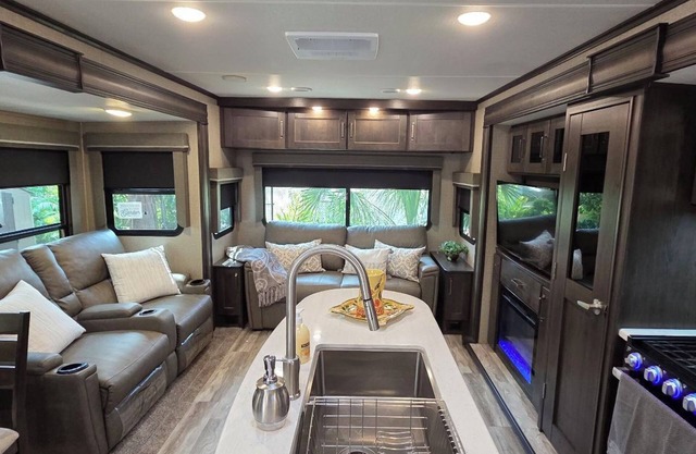 Home Sweet Home onsite RV Rental at River Ranch! 146