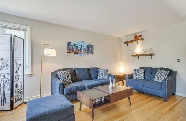 Home w/Fenced Yard: 13 Mi to Downtown Chicago!