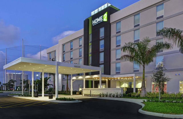 Home2 Suites by Hilton West Palm Beach Airport, FL