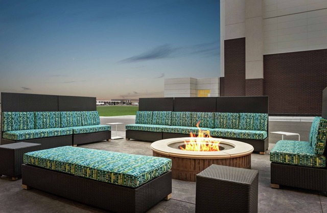 Home2 Suites by Hilton Brooklyn Park Minneapolis
