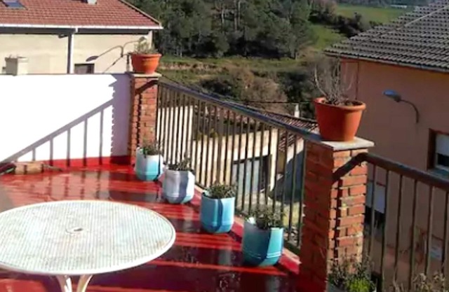 Homerez - Amazing house for 7 ppl. with terrace and balcony at Gironella