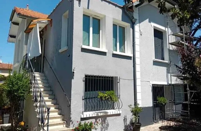 Homerez - Apartment in Alès with pool
