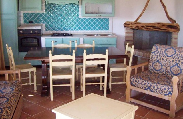 Homerez - Beautiful apartment With sea view and garden