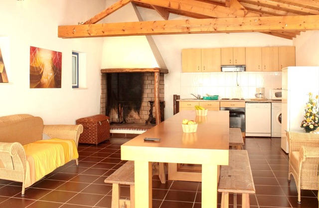 Homerez - Big house 5 km away from the beach for 10 ppl. with shared pool