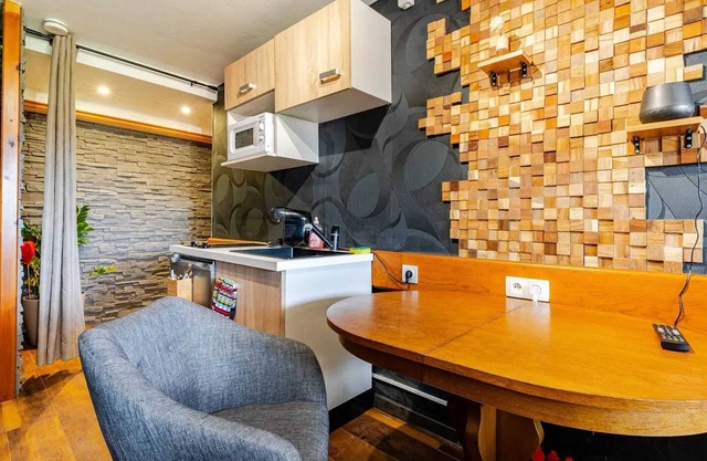 Homerez - Charming Apartment in Bellevaux with Jacuzzi
