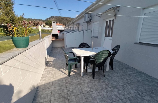 Homerez - Comfortable House in Marinhas + Garden and Sea View.