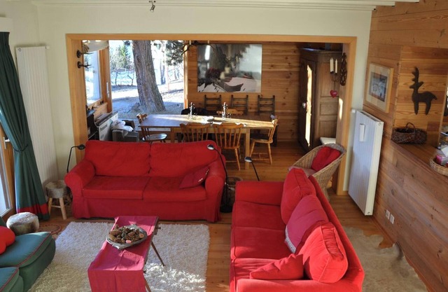 Homerez - Cosy Chalet in Anzère with Mountain View and Fireplace