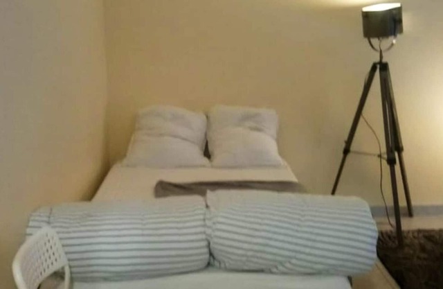 Homerez - Appartement for 2 ppl. with terrace at Les Pavillons-sous-Bois