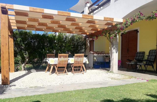 Homerez - House 5 km away from the beach for 4 ppl. with shared pool at Viddalba
