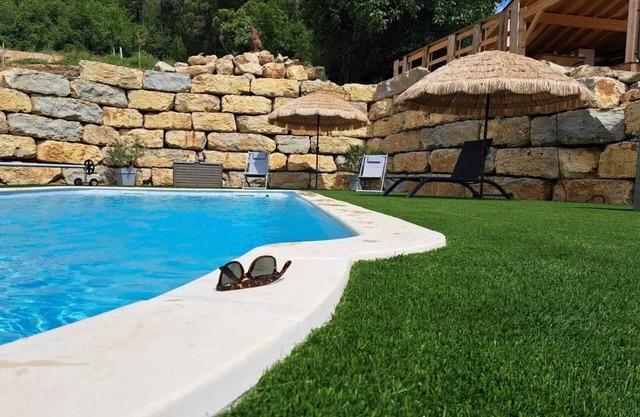 Homerez - House near Malbosc with garden pool