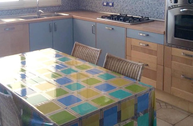 Homerez - Large apartment Near the beach and balcony
