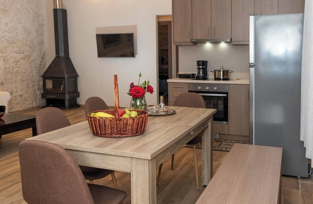Homerez - Mountain View Apt in Ρούστικα