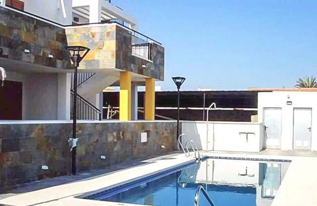 Homerez - Nice appartement 500 m away from the beach for 4 ppl. with shared pool