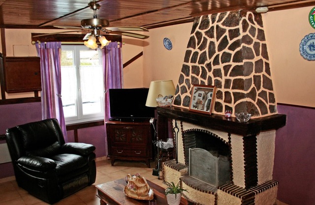 Homerez - Nice house for 4 ppl. with terrace at Longvilliers
