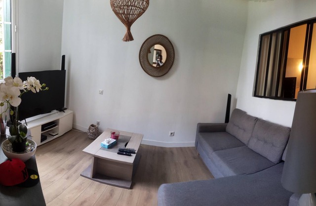 Homerez - Nice house for 6 ppl. with garden and terrace at Saint-Juéry