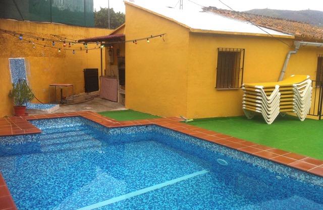 Homerez - Quaint House in Canillas with Private Pool