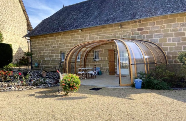 Homerez - Spacious house for 6 ppl. with garden and terrace at Saint-Aulaire