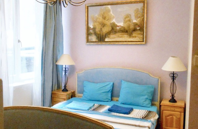 Homerez - Spacious House in Central Sofia with Garden