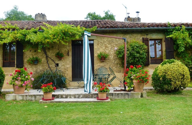 Homerez - Spacious villa for 6 ppl. with swimming-pool and garden at Ornézan