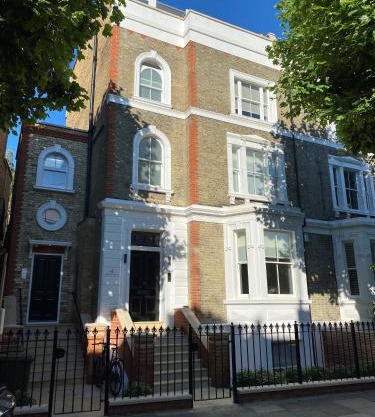 Homestay SW6 Near Central London! A Plus Double Bed and Private Bath
