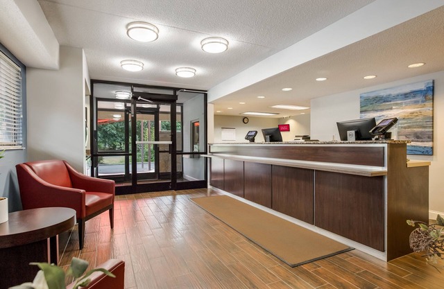 HomeTowne Studios By Red Roof Princeton – Ewing/Lawrenceville