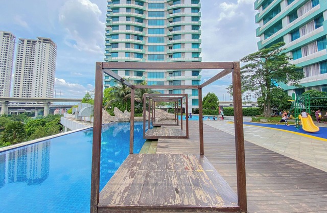 Homey and Restful Studio Grand Kamala Lagoon Apartment