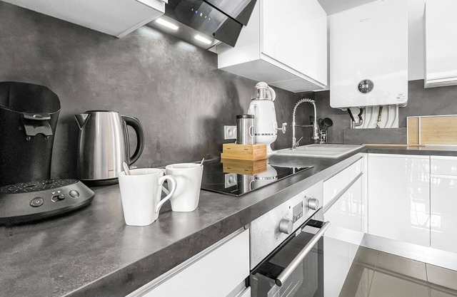 HOMEY PRESTIGE - Close to city centre, transport and Geneva