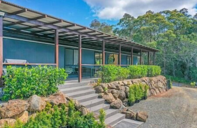 Honey Badgers House Tamborine Mountain