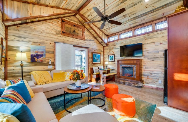 Hook, Line & Sinker Retreat w/Fire Pit!
