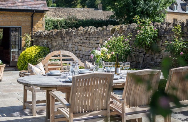 Hopscotch House - Stanton near Broadway