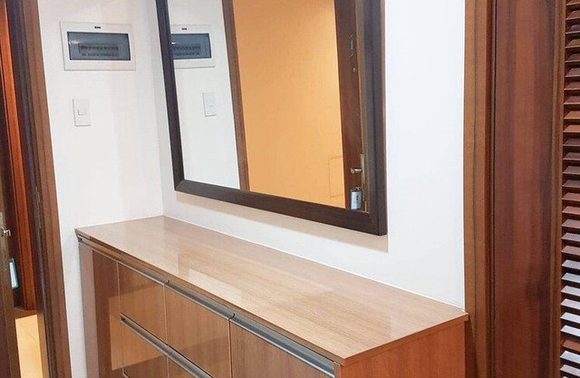 Horizons 101 Condominium ( 1 Bedroom / 1 Bath )