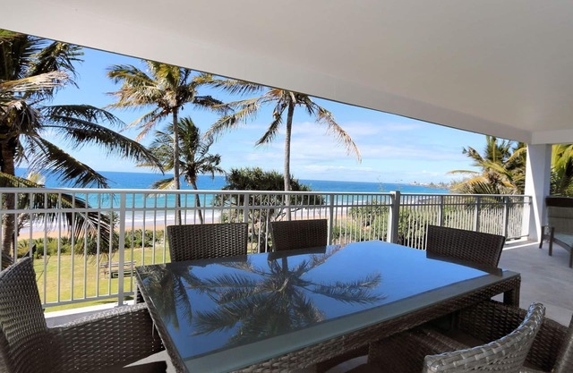 "Horizons" Unit 4 - Beachfront Unit