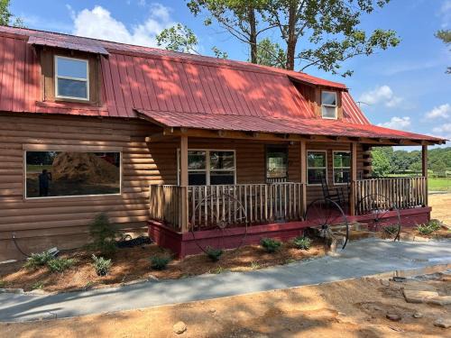 Horseshoe Lodge Rustic Cabin