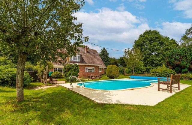 Host & Stay | Alderfen View