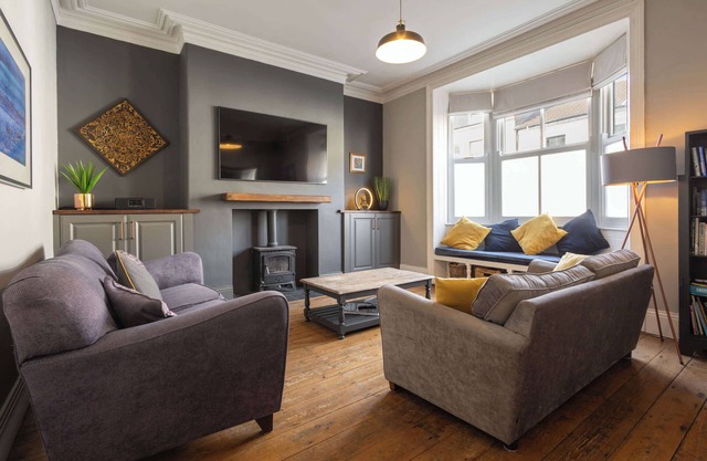 Host & Stay | Garnet Street