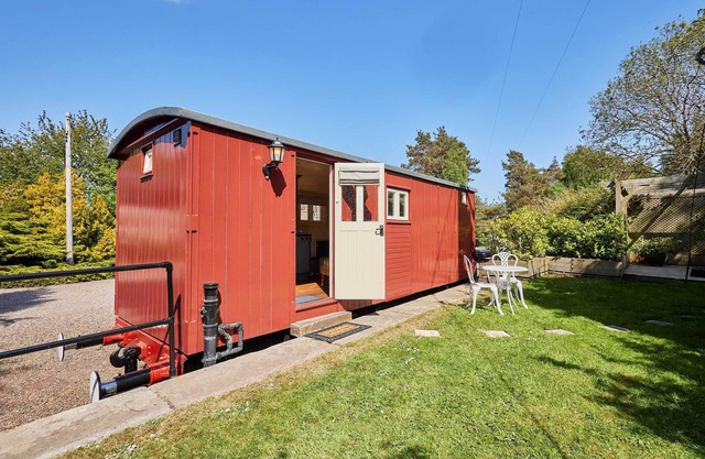 Host & Stay | Guards Van