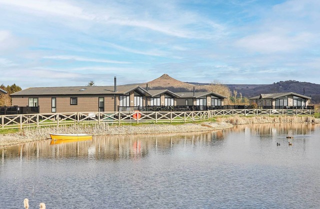 Host & Stay | Trincomalee Lodge