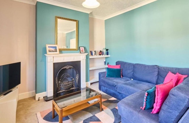 Host & Stay | Westbrook Road
