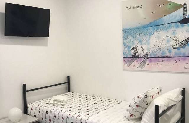 Host Wise Arvore - Double Room w/2 single beds and Pool