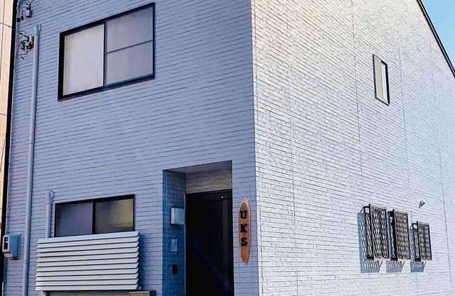 Hostel UKS 5 minutes walk from Kanayama Station - Hostel UKS 5 minutes walk from Kanayama Station with garden private house spacious 118 up to 9 people can stay /Nagoya Aichi