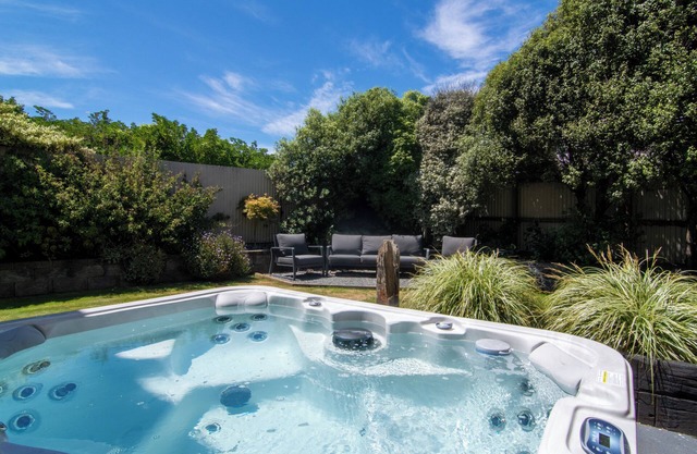 Hot Tub | Close to Beach | Spacious - KK379, Close to Beach|Comfort|Spacious
