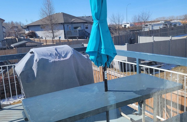 Hot-Tub Family & Friends Retreat n5-Bed 2-bath with Games room.