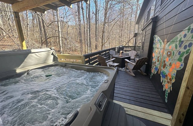 Hot Tub l Creek & Waterfall l Game Room