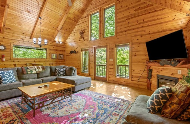 Hot Tub, No Pet Fee, - Beary Secluded - RRG