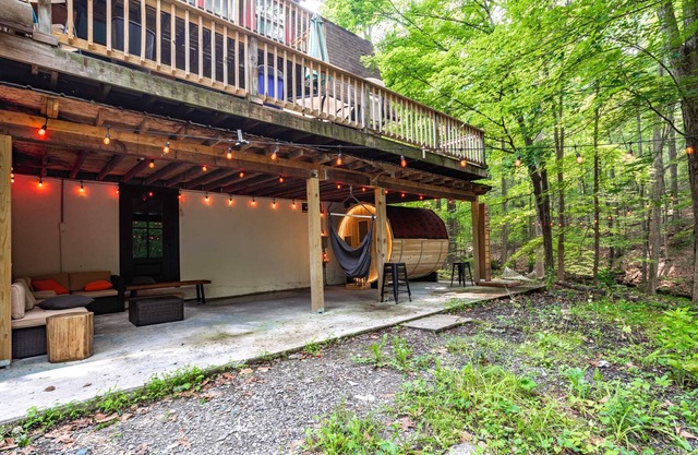 Hot Tub | Sauna | POOL | 2 BDR | Game Room