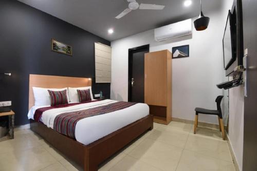 Hotel City Empire at Janakpuri " Couple Friendly"