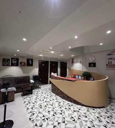 Hotel Dhanashri