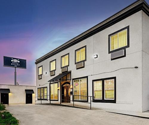 Hotel Dilley Grand