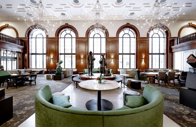 Hotel Fort Des Moines, Curio Collection by Hilton